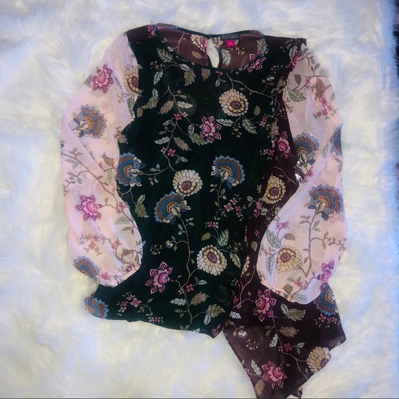 Vince Camuto Windsor Floral Asymmetrical Top - Picture 2 of 7